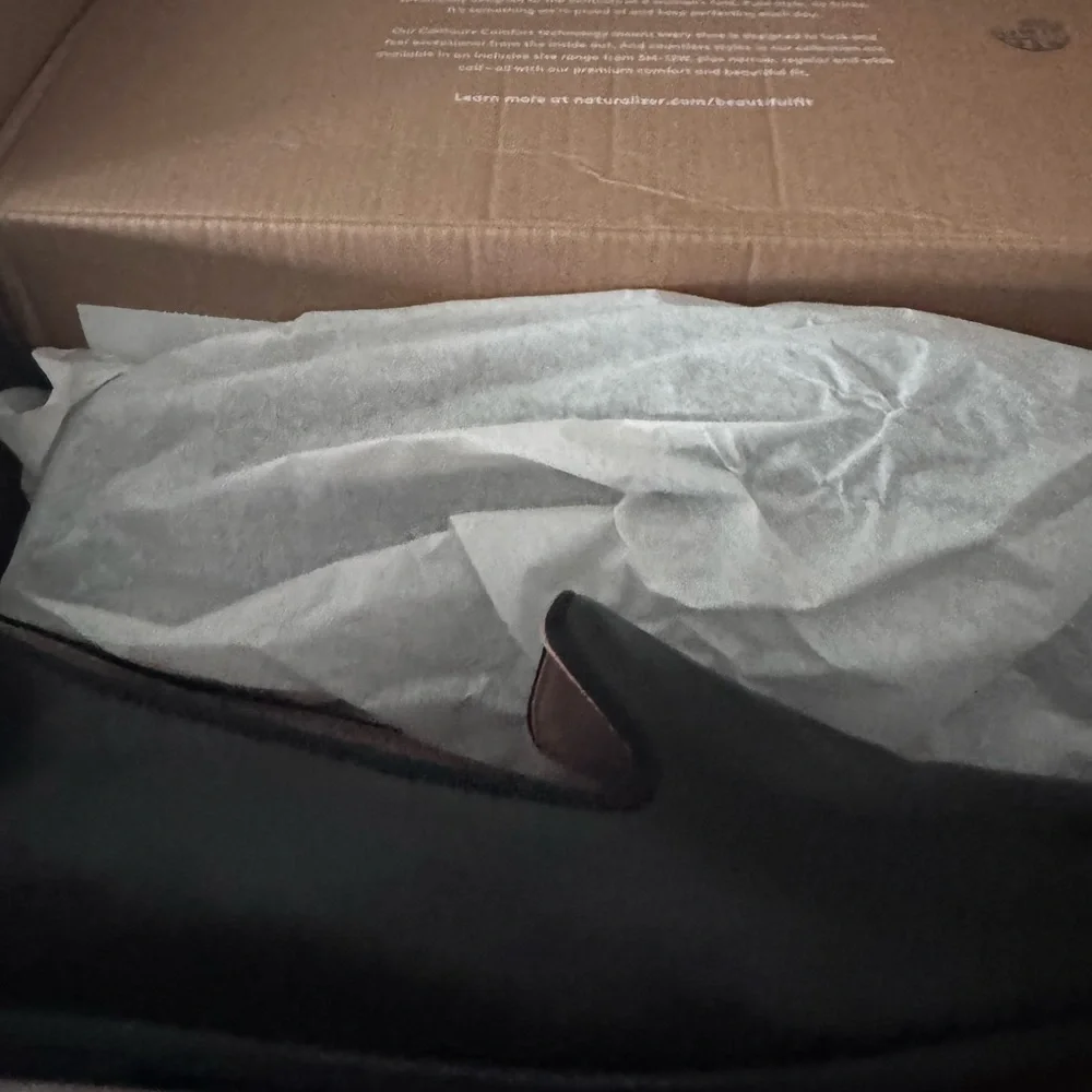 Naturalizer Women Effortless Black Leather Slip-On Loafers- 9.5- BNWT - Picture 9 of 11